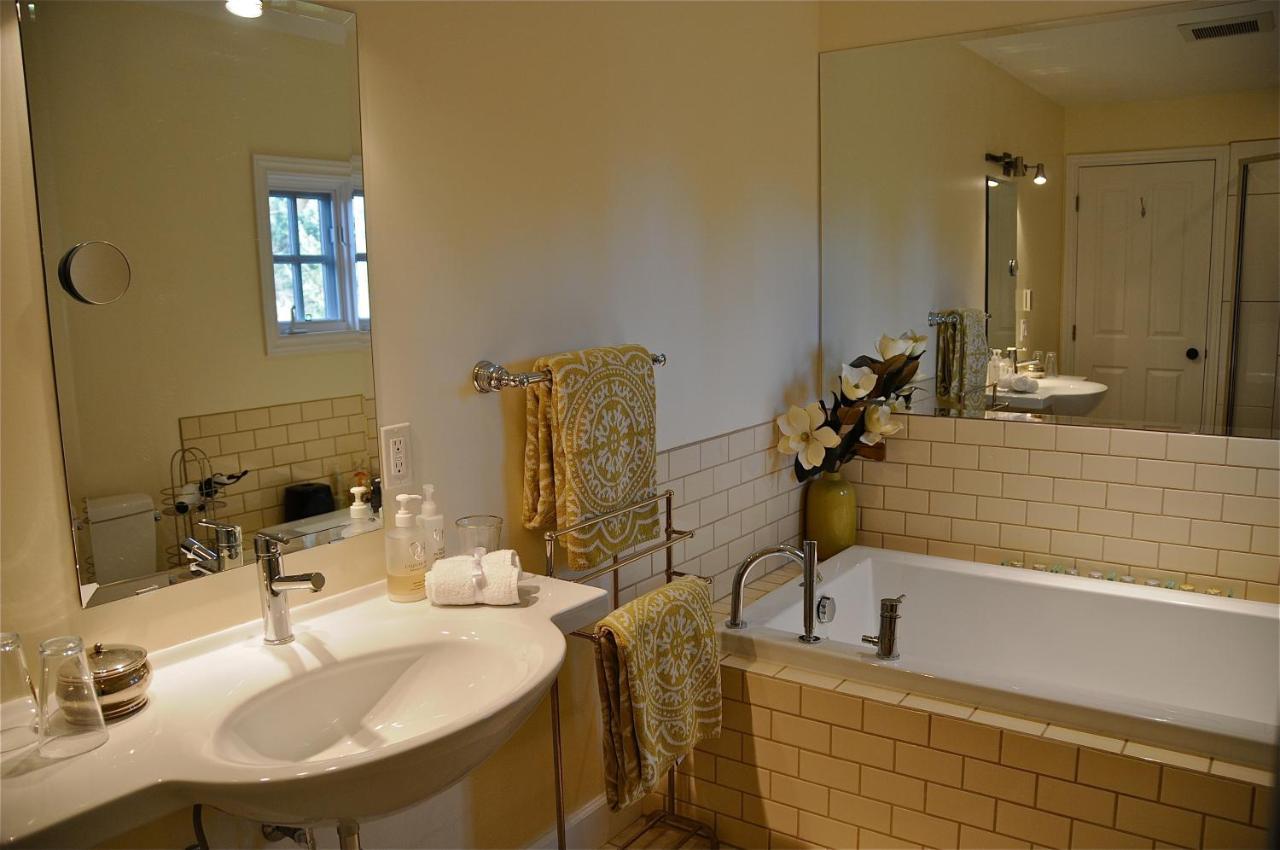 Wetherly Inn & Spa Ganges Extérieur photo